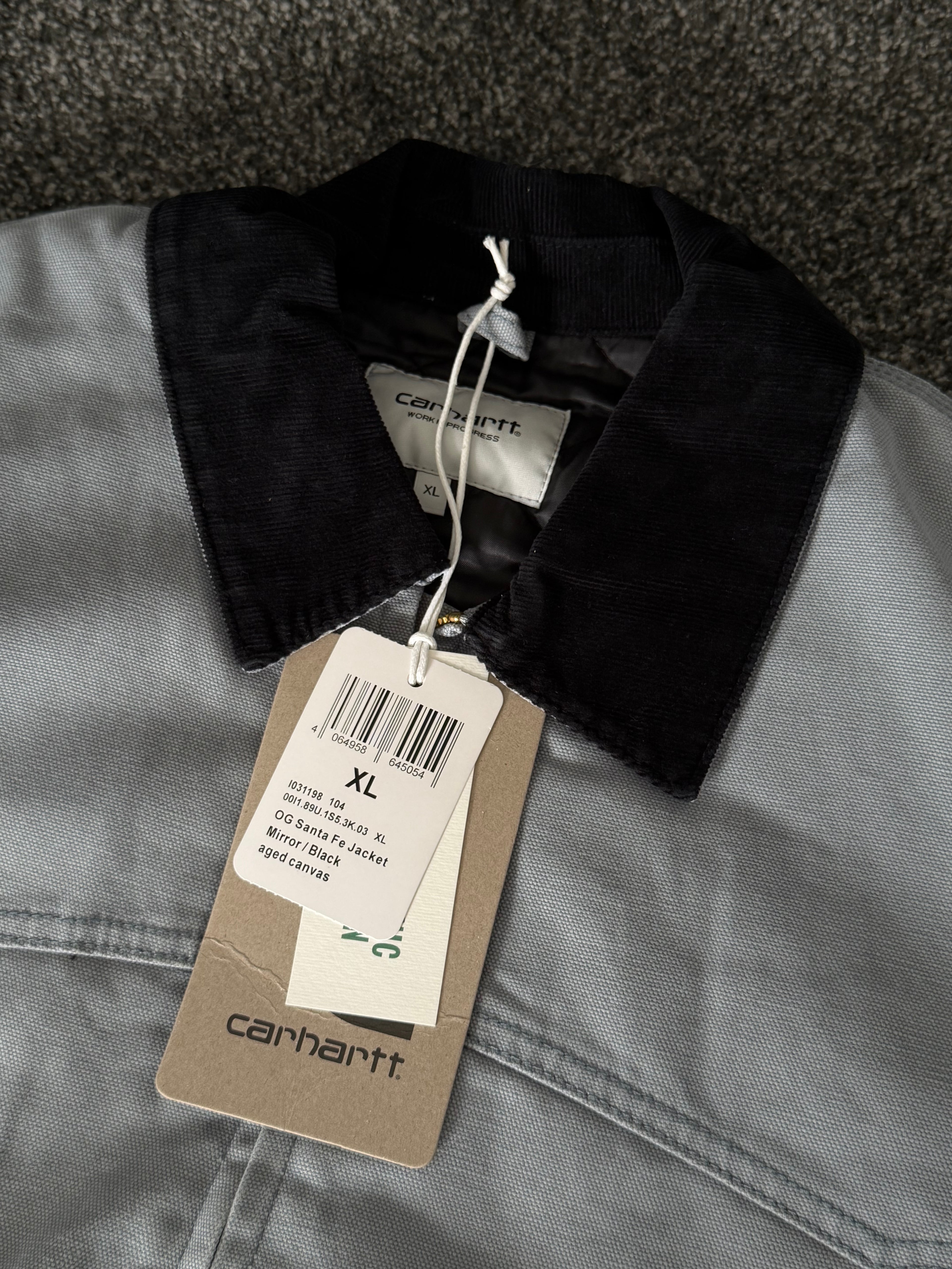 Carhartt OG Santa Fe Jacket
Mirror / Black Aged Canvas