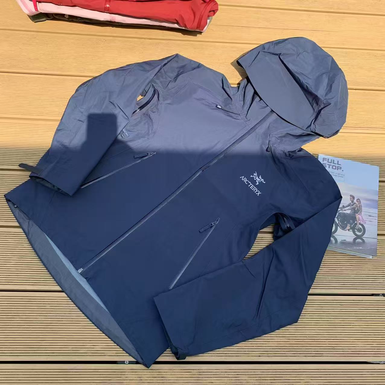 Arcteryx Beta Mens Waterproof Jacket - Navy Blue