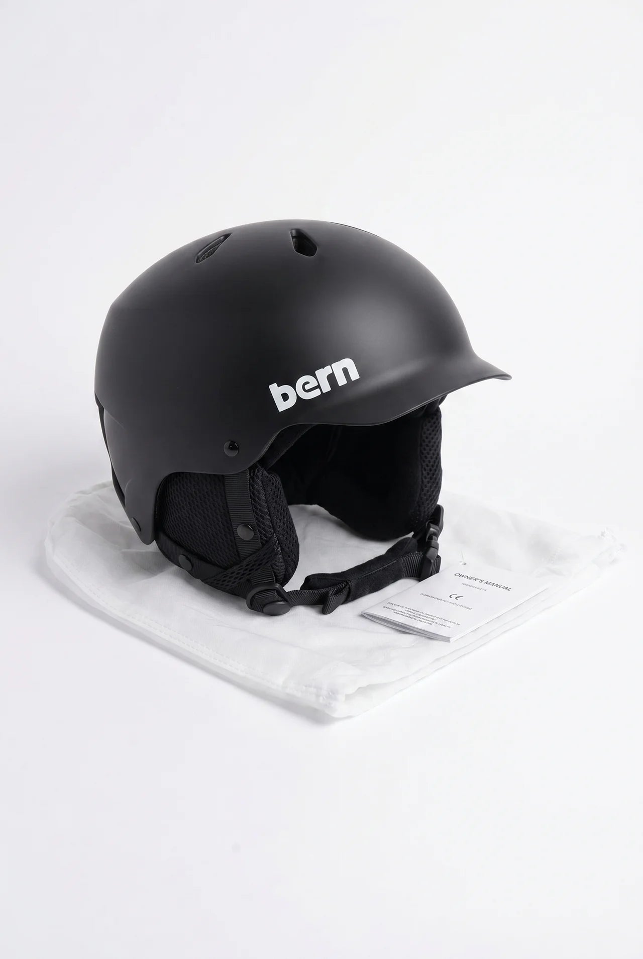 Bern Classic Snow Helmet – Lightweight Ski & Snowboard Helmet with Ear Pads, Adjustable Fit (S–XL)