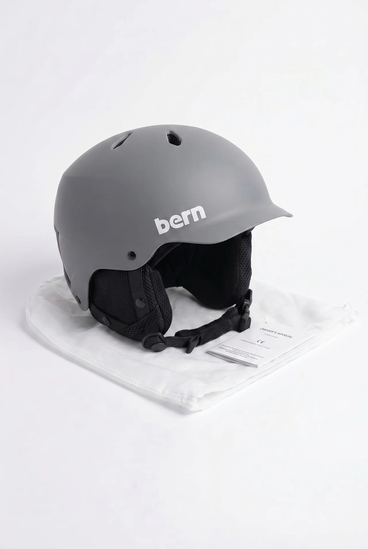 Bern Classic Snow Helmet – Lightweight Ski & Snowboard Helmet with Ear Pads, Adjustable Fit (S–XL)