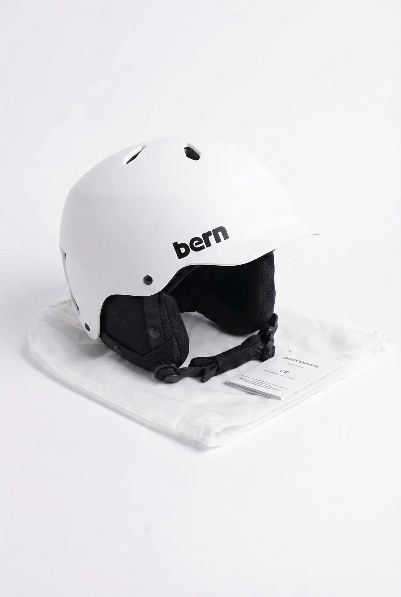 Bern Classic Snow Helmet – Lightweight Ski & Snowboard Helmet with Ear Pads, Adjustable Fit (S–XL)
